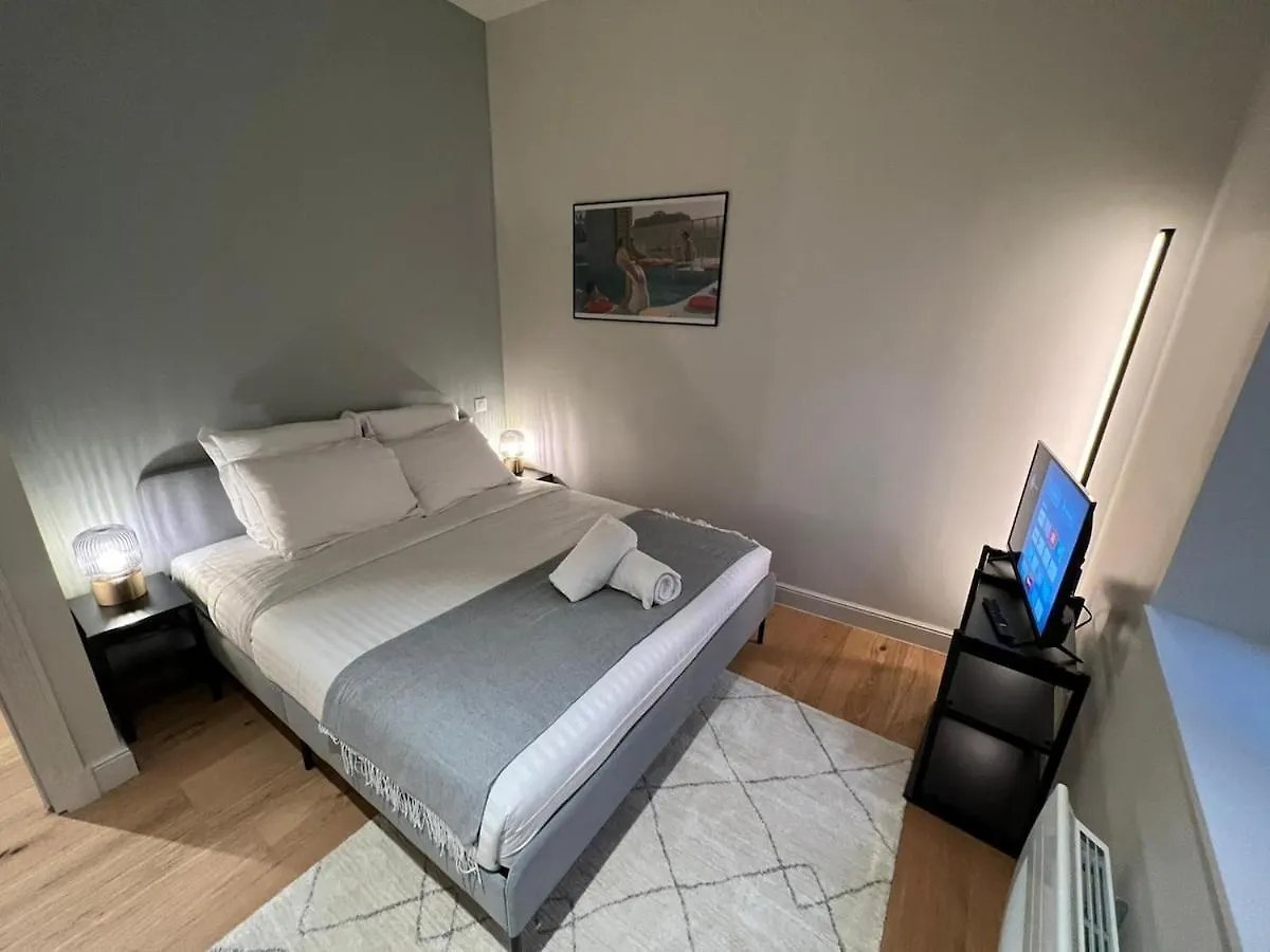 Apartment Appartement Situe Au Centre Ville De Cannes